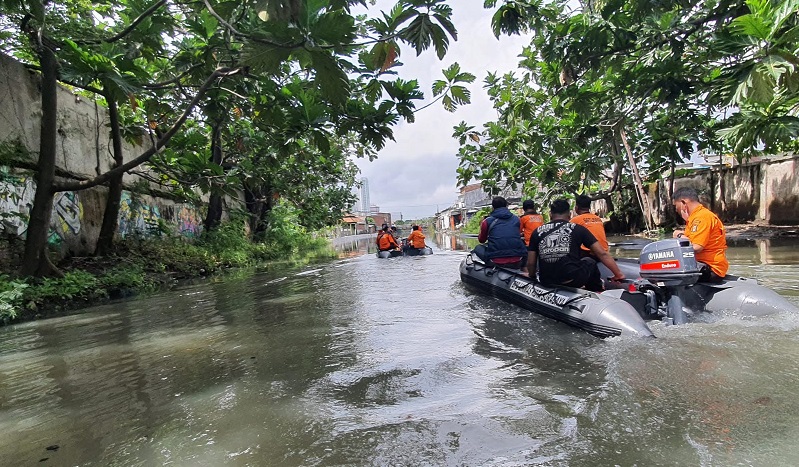 Banjir Rob Diprediksi Landa Pesisir Jatim hingga 17 Juni, Masyarakat Diimbau Waspada