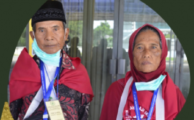 Nabung Puluhan Tahun, Tukang Becak Ini Akhirnya Berhasil Ajak Istri Naik Haji