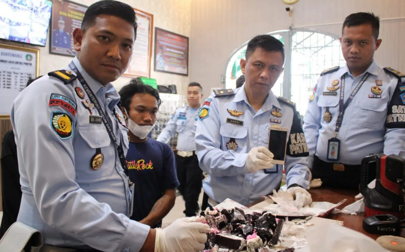 Dapat Kiriman Kue Tart Isi Hp, Napi di Banyuwangi Gagal Rayakan Ultah dalam Lapas