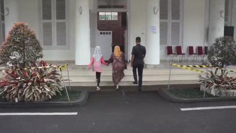 Pascapemakaman Eril, Warga dari Luar Kota Masih Takziah ke Rumah Duka Gedung Pakuan