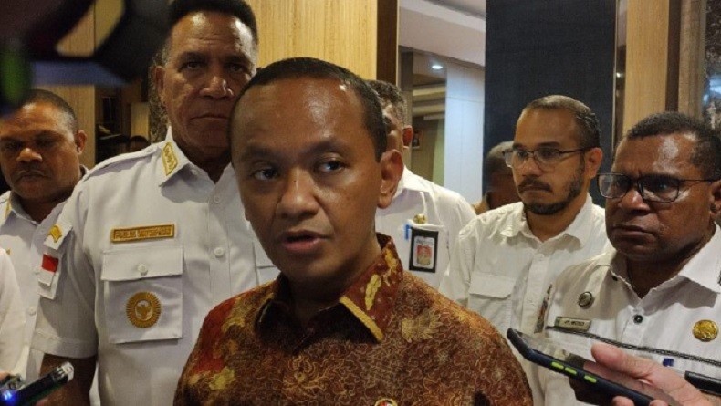 Menteri Bahlil Perintahkan Tutup Tambang Emas Ilegal di Papua Barat