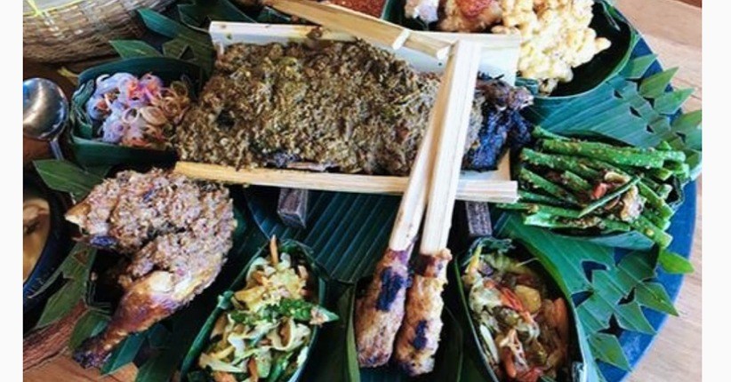 Mencicipi Makanan Khas Kerajaan Pulau Dewata ala Bali Timbungan