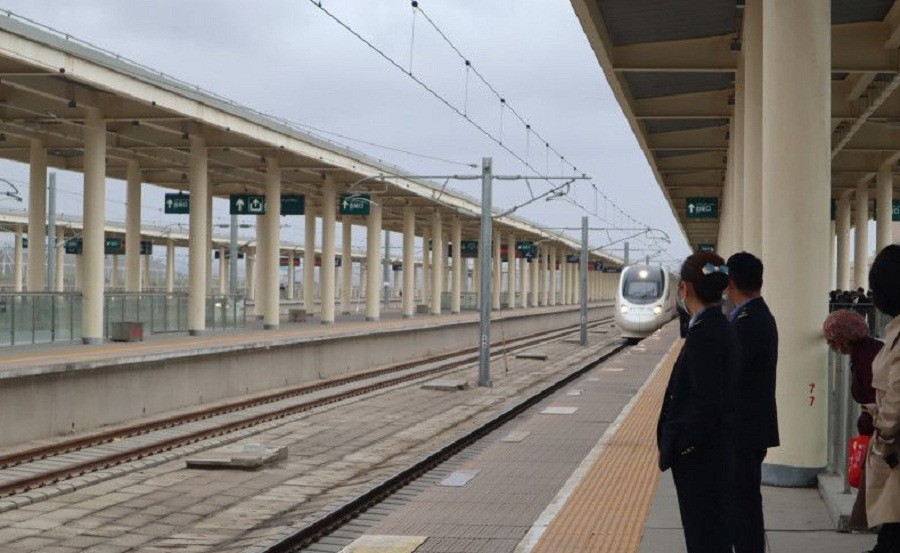 Wow! China Punya Jaringan Kereta Api atas Gurun Terpanjang di Dunia
