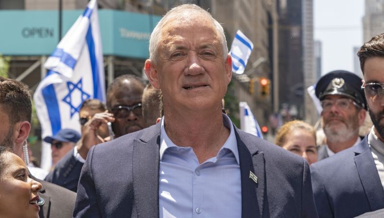 Mantan Jenderal Israel Benny Gantz Mundur dari Kabinet Perang Netanyahu