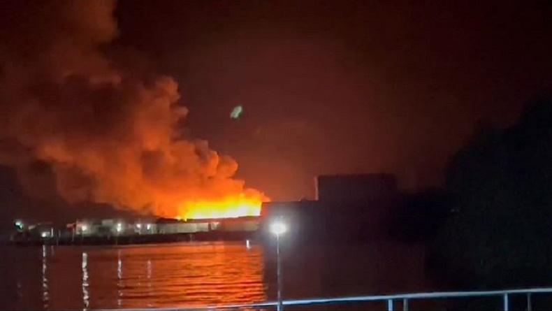 Kebakaran Hebat di Kampung Nelayan Tanjungjabung Barat, 5 Rumah Ludes Dilalap Api