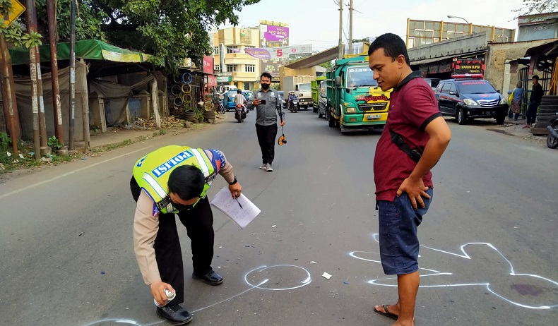 Gagal Nyalip, Pemotor di Cileungsi Bogor Tewas di Jalan