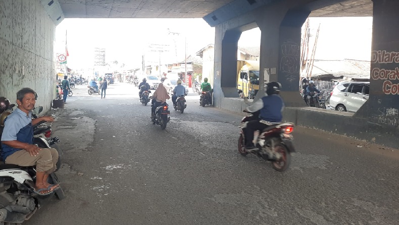 Heboh 4 Pemuda Karawang Tewas akibat Pesta Miras Oplosan di Kolong Flyover Lamaran