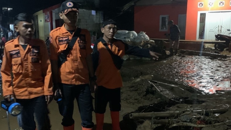 Banjir dan Longsor Landa Pamijahan Bogor Rabu Malam, 10 Rumah Rusak 2 Jembatan Putus