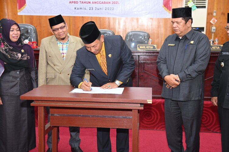 Rapat Paripurna, DPRD Padang Sidempuan Sampaikan Pertanggungjawaban Pelaksanaan APBD 2021
