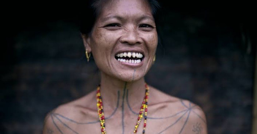 Kenalan dengan Suku Terunik di Indonesia, Ada yang Sampai Runcingkan Gigi Biar Cantik 