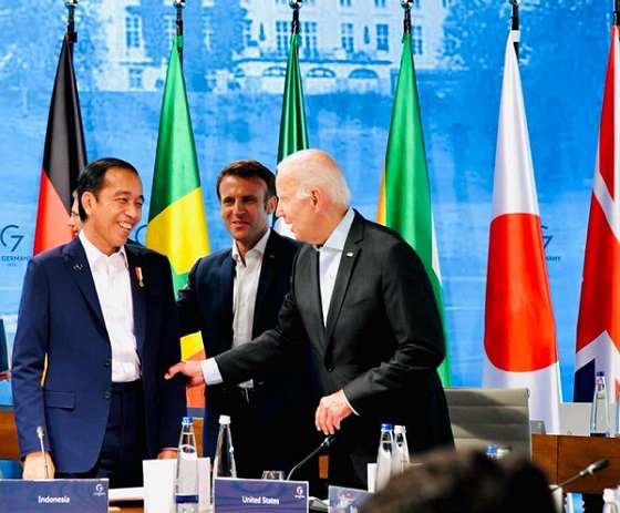 Jokowi Dorong Negara G7 Investasi Energi Bersih di Indonesia 