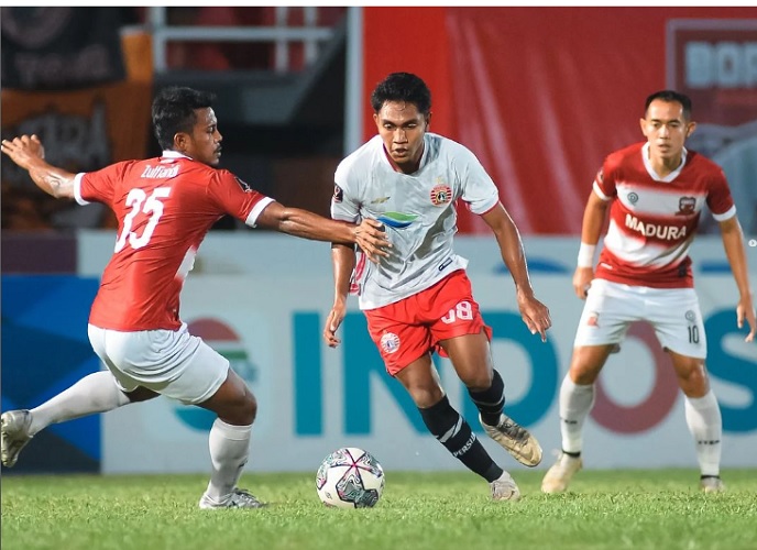 Bukan Karena Lapangan Mirip Ladang Sapi, Ini Alasan Persija Loyo di Piala Presiden 2022