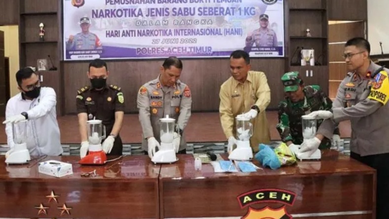 Musnahkan Narkoba, Polres Aceh Timur Blender 1 Kg Sabu