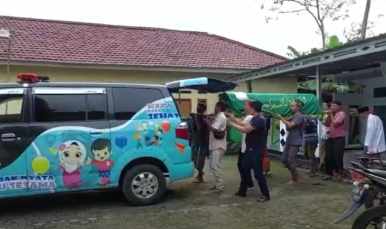 Bikin Merinding, Sopir Ambulans Ini Ngaku Sering Ditemani Makhluk Halus saat Antar Jenazah