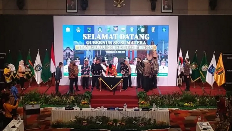Hadir di Rakor Gubernur se-Sumatera, Ini Usulan Mahyeldi untuk Tumbuhkan Ekonomi