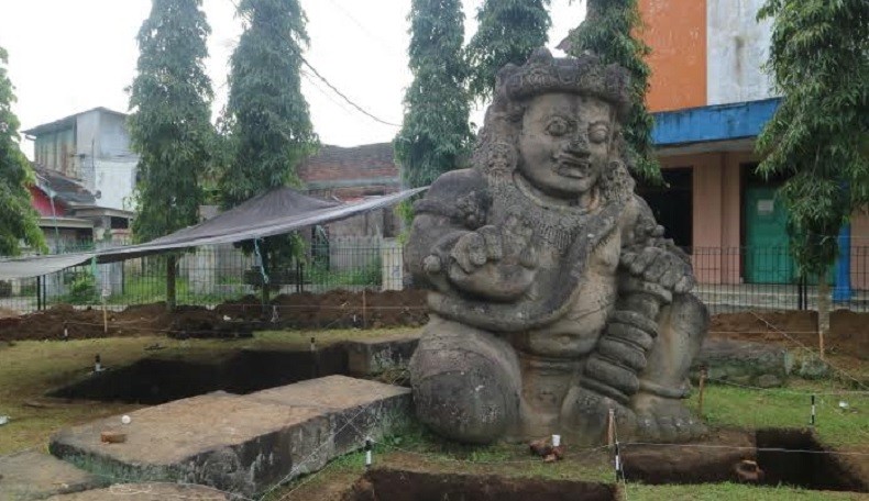 Ekskavasi Arca Dwarapala, Ditemukan Kain Kafan Isi Tulang-Belulang dan Struktur Baru