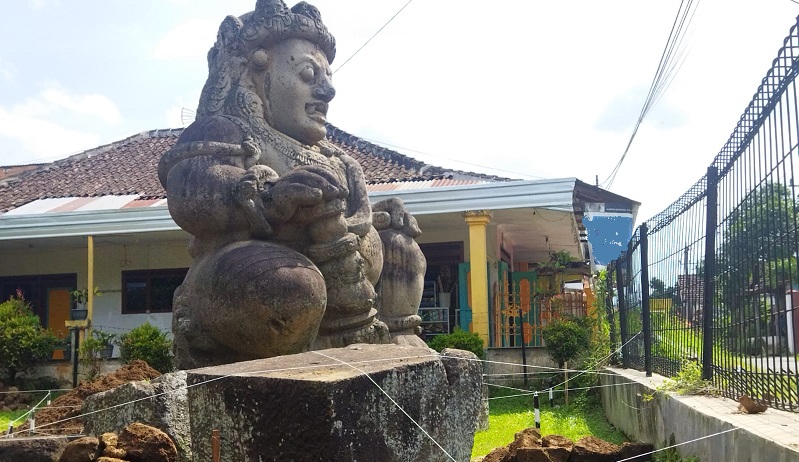 Arca Dwarapala Peninggalan Singasari Bergeser Misterius, Ini Penampakannya
