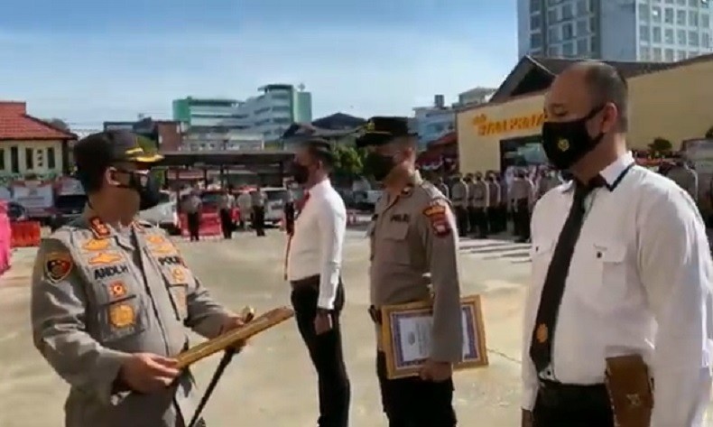 14 Anggota Satnarkoba Polresta Pontianak Diganjar Penghargaan usai Ungkap 1 Kg Sabu