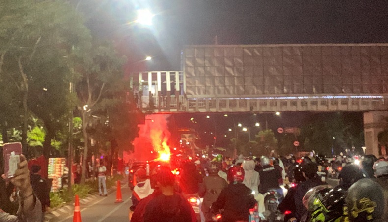 Ribuan Suporter Timnas Garuda Mulai Datangi Stadion Patriot Candrabhaga Jelang Piala AFF U-19
