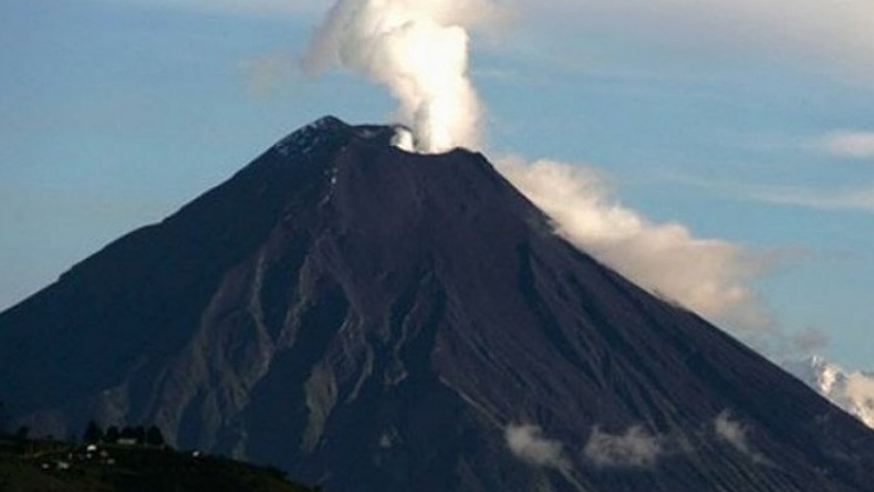 5 Gunung Berapi Status Siaga, Salah Satunya Gunung Awu di Kepulauan Sangihe