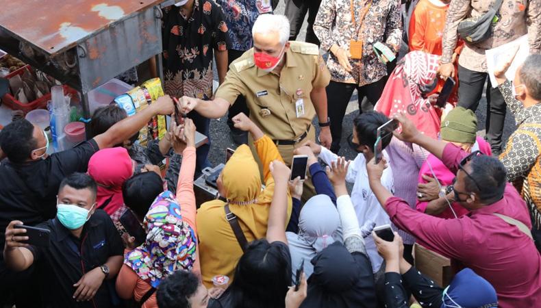 Ganjar Dukung Perintah Jokowi : Pakai Masker Tidak Berat dan Tak Perlu Diprotes