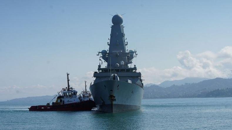 Angkatan Laut Inggris Sita Senjata Selundupan Buatan Iran di Perairan Internasional