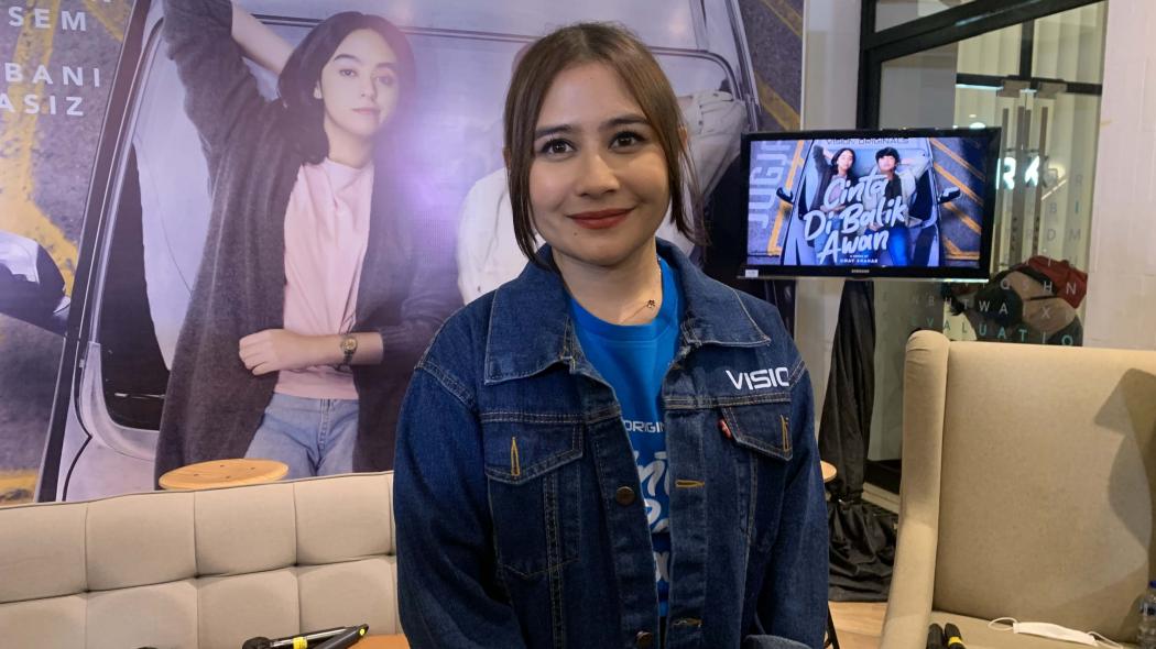 Jadi Produser di Series Cinta Di Balik Awan, Prilly Latuconsina Sempat Baper karena Ini