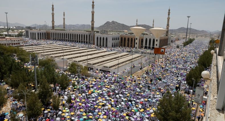 Hari Ini Jemaah Haji Bergerak dari Muzdalifah ke Mina untuk Lempar Jumrah