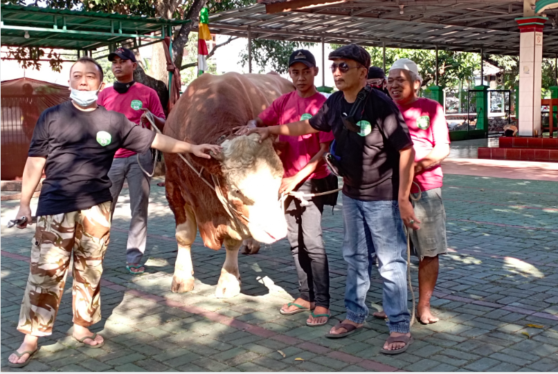 MNC Peduli dan Kemenparekraf Berikan 600 Pack Daging Kurban untuk Pelaku Kreatif 