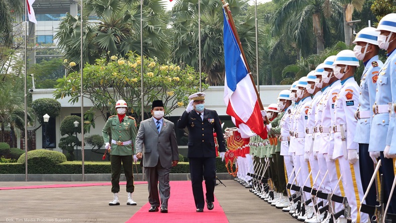 Prabowo Terima Kasau Prancis: Negara Mitra Strategis RI dalam Geopolitik dan Geostrategi