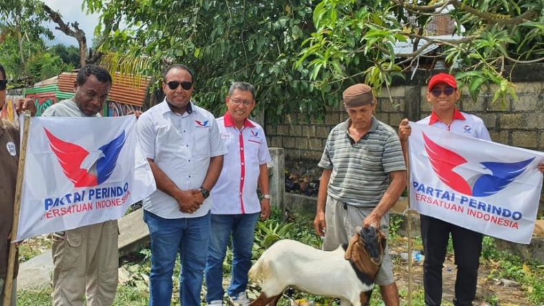 Rayakan Idul Adha, Partai Perindo Jayapura Serahkan Hewan Kurban untuk Masjid di Sentani