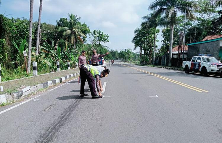 Tragis, Pelajar SD di Kulonprogo Tewas Tertabrak Mobil