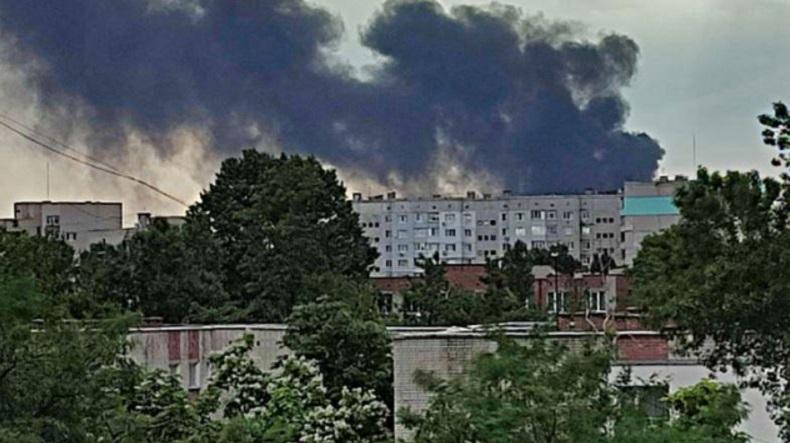 Gudang Amunisi Rusia Hancur dan Puluhan Orang Terluka akibat Serangan  Tentara Ukraina