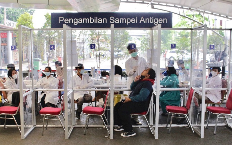 Penumpang KA Belum Booster Wajib Antigen, Cek Jadwal Layanannya di Stasiun Gambir dan Pasar Senen