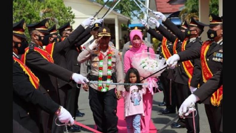 Suasana Haru Pisah Sambut Kapolres Merauke, Pejabat Lama dan Baru Saling Beri Pujian