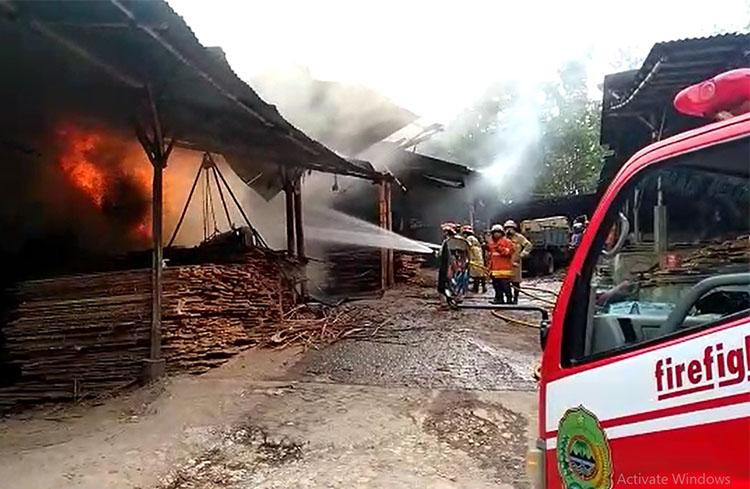 Gudang Kayu di Bantul Terbakar, Kerugian Capai Rp250 Juta