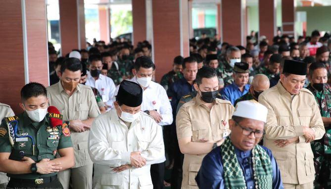 Salat Jumat Bersama Prajurit Kodam II / Sriwijaya, Prabowo: TNI adalah Benteng Terakhir Kedaulatan