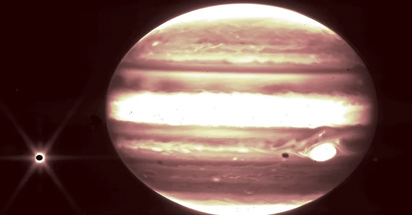 James Webb Abadikan Jupiter,  Perlihatkan Bintik Merah Besar Planet