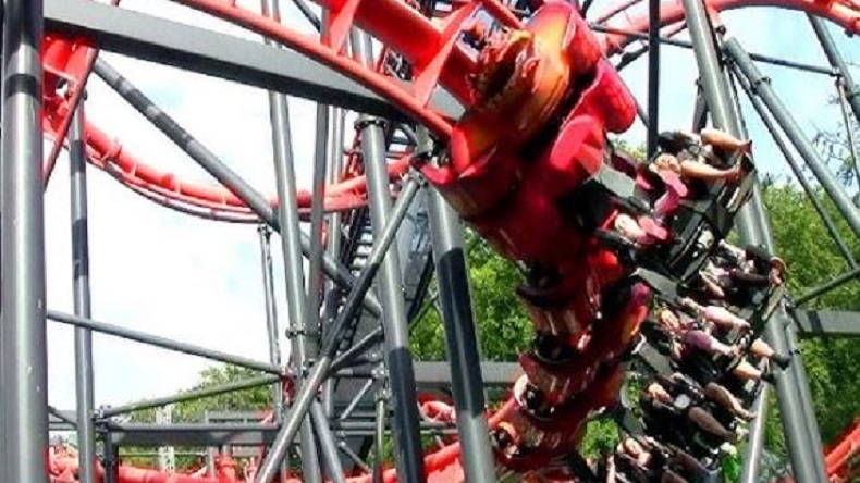 Wahana Roller Coaster Makan Korban, Bocah 14 Tahun Tewas Terlempar 
