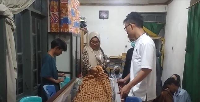 Tiba di Palu, Jenazah Sopir Bupati Nduga Korban KKB Disambut Isak Tangis Keluarga