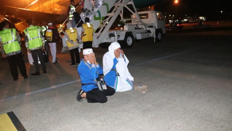 Alhamdulillah, Debarkasi Padang Pulangkan 2.354 Jemaah Haji
