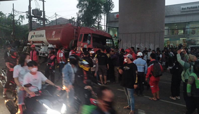 Kecelakaan Maut di Jalan Alternatif Cibubur, Pertamina Siap Tanggung Jawab  