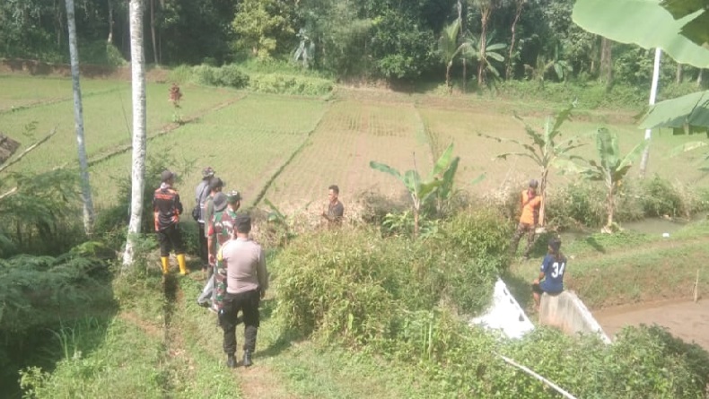 1 Warga Cibeber Tasikmalaya Hilang, Petugas Sisir Pelosok Desa