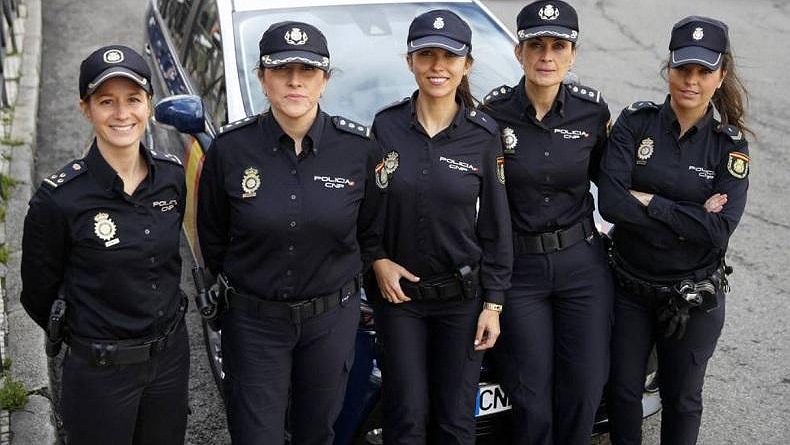 Spanyol Izinkan Perempuan Bertubuh Pendek Jadi Polisi, Ini Alasannya