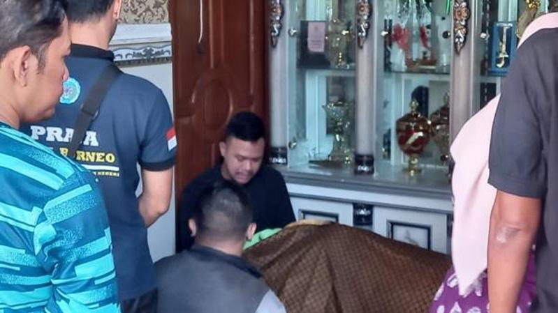 Sekda Johardi Meninggal, Wali Kota Tegal Dedy Yon Menangis dan Syok