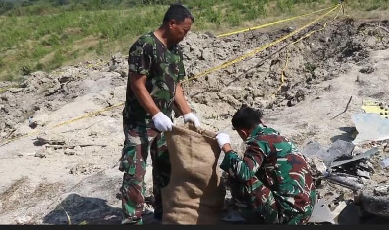  Ratusan Personel Raider Dikerahkan Tuntaskan Evakuasi Serpihan Pesawat T-50i Golden Eagle
