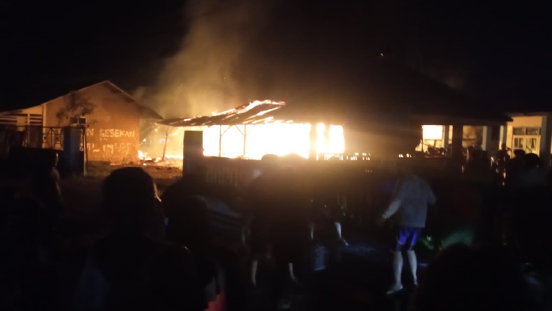 Pabrik Pemotongan Kayu di Lembursitu Sukabumi Ludes Terbakar, Diduga gegara Puntung Rokok