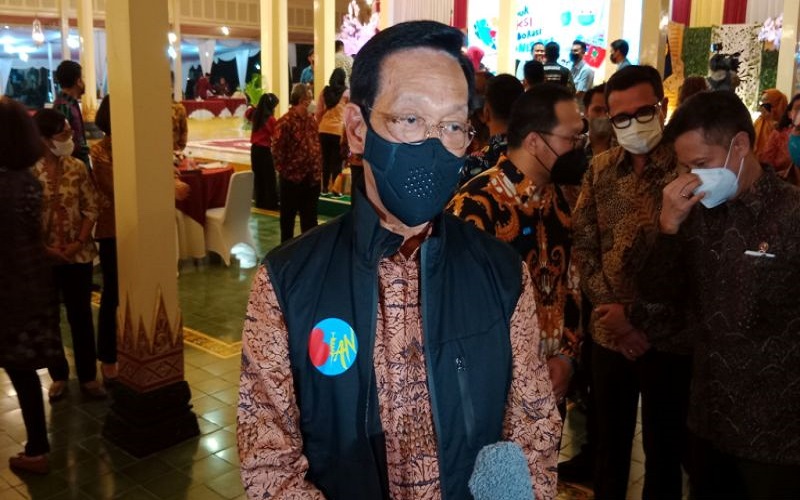 Sultan HB X Ingatkan Warga DIY untuk Patuhi Instruksi Hindari Obat Sirup