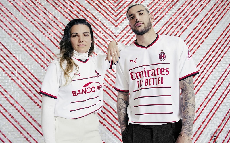 Kenang Kejayaan 7 Gelar Liga Champions, Ini Penampakan Elegan Jersey Away AC Milan