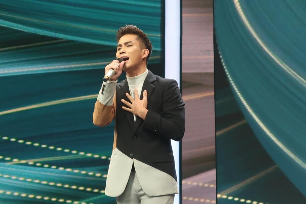 Bawakan Lagu Sabda Cinta, Zainul  Memukau Para Juri hingga Menangis Haru